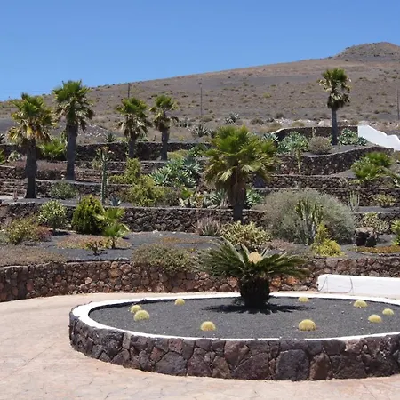 Villa Castillo Lanzarote Sophie - Luxury -sleep In A Volcanic Cave With Heated Pool