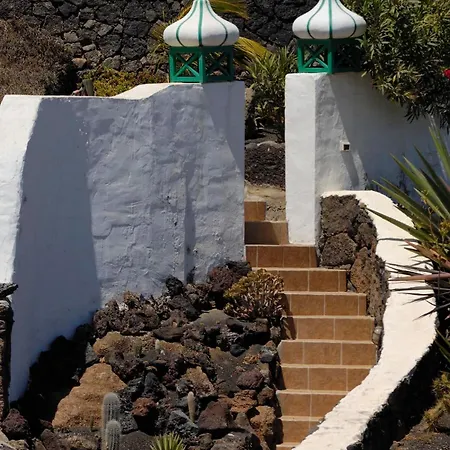 Castillo Lanzarote Sophie - Luxury -sleep In A Volcanic Cave With Heated Pool *