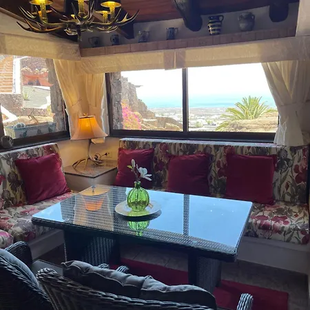 Castillo Lanzarote Sophie - Luxury -sleep In A Volcanic Cave With Heated Pool *