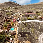 Castillo Lanzarote Sophie - Luxury -sleep In A Volcanic Cave With Heated Pool Вилла Тиас
