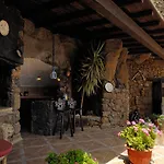 Villa Castillo Lanzarote Sophie - Luxury -sleep In A Volcanic Cave With Heated Pool Tías