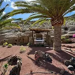 Castillo Lanzarote Sophie - Luxury -sleep In A Volcanic Cave With Heated Pool Тиас