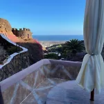 Castillo Lanzarote Sophie - Luxury -sleep In A Volcanic Cave With Heated Pool Tías