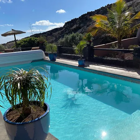 Castillo Lanzarote Sophie - Luxury -sleep In A Volcanic Cave With Heated Pool Villa Tias