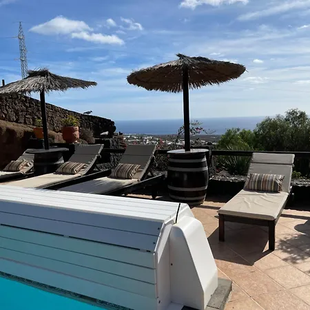Castillo Lanzarote Sophie - Luxury -sleep In A Volcanic Cave With Heated Pool *
