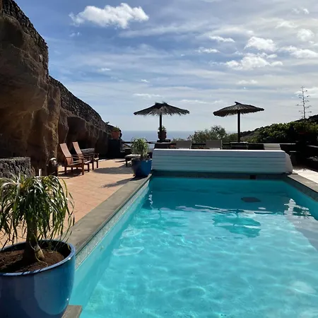 Castillo Lanzarote Sophie - Luxury -sleep In A Volcanic Cave With Heated Pool *
