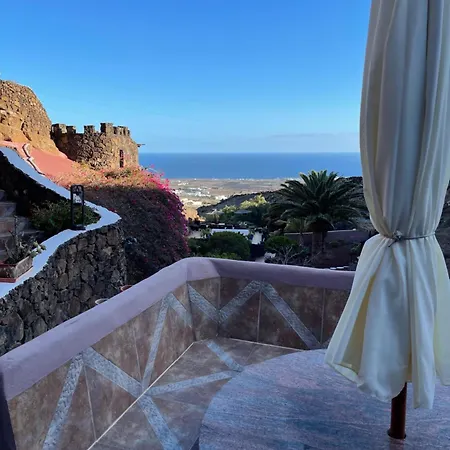 Castillo Lanzarote Sophie - Luxury -sleep In A Volcanic Cave With Heated Pool Tias