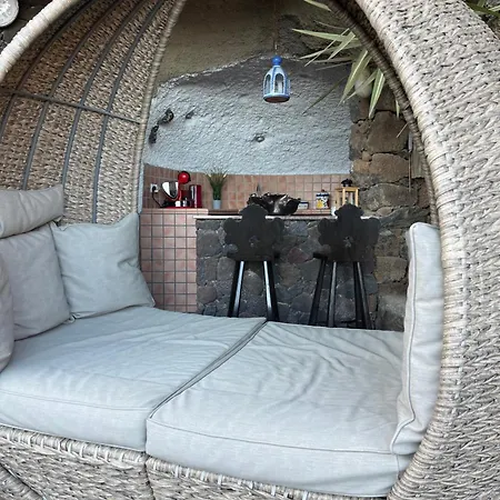 Castillo Lanzarote Sophie - Luxury -sleep In A Volcanic Cave With Heated Pool ティアス