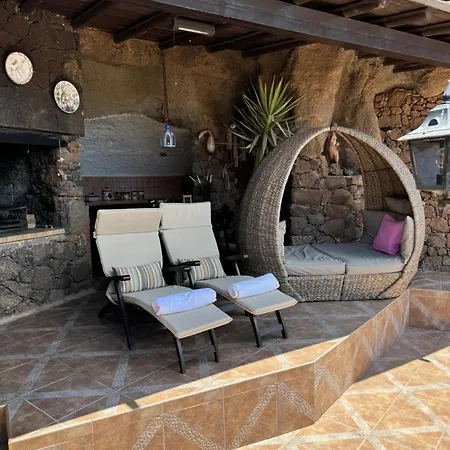 Castillo Lanzarote Sophie - Luxury -sleep In A Volcanic Cave With Heated Pool * ティアス