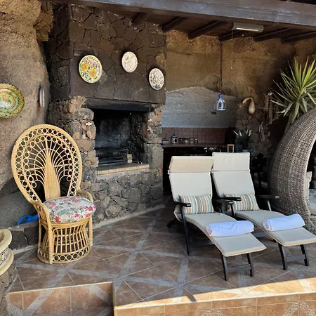 Castillo Lanzarote Sophie - Luxury -sleep In A Volcanic Cave With Heated Pool * ティアス