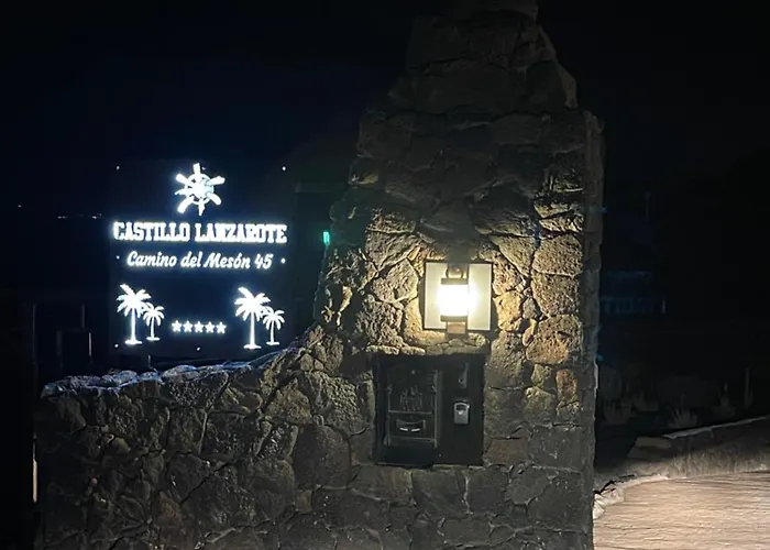 Villa Castillo Lanzarote Sophie - Luxury -sleep In A Volcanic Cave With Heated Pool