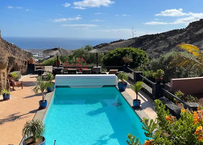 Villa Castillo Lanzarote Sophie - Luxury -sleep In A Volcanic Cave With Heated Pool
