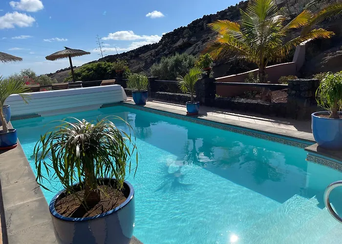 Castillo Lanzarote Sophie - Luxury -sleep In A Volcanic Cave With Heated Pool Villa Tías