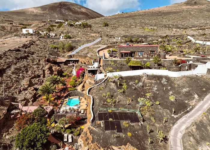 Castillo Lanzarote Sophie - Luxury -sleep In A Volcanic Cave With Heated Pool Villa Tías