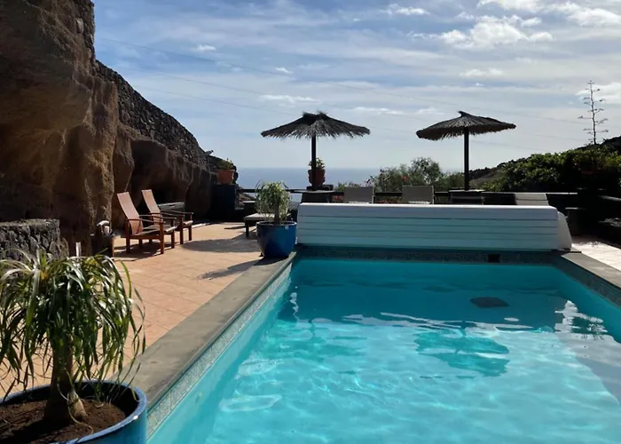 Castillo Lanzarote Sophie - Luxury -sleep In A Volcanic Cave With Heated Pool *