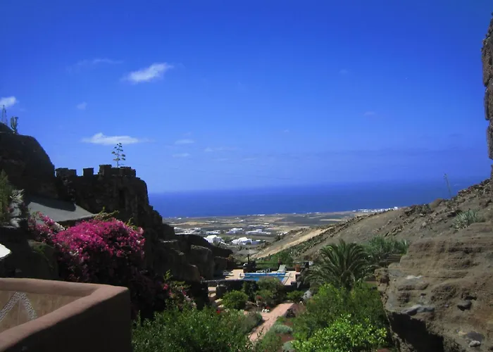 Castillo Lanzarote Sophie - Luxury -sleep In A Volcanic Cave With Heated Pool * Tías