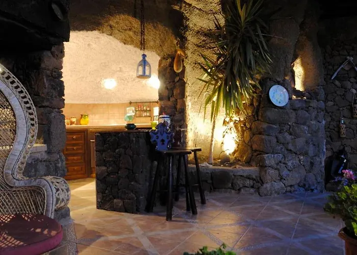 Villa Castillo Lanzarote Sophie - Luxury -sleep In A Volcanic Cave With Heated Pool *