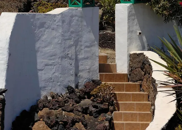Castillo Lanzarote Sophie - Luxury -sleep In A Volcanic Cave With Heated Pool *