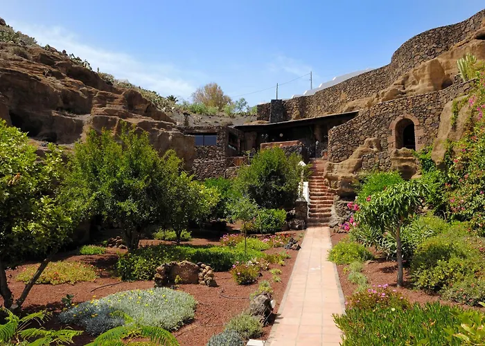 Castillo Lanzarote Sophie - Luxury -sleep In A Volcanic Cave With Heated Pool *