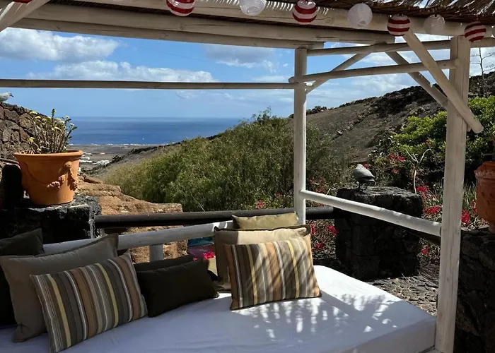 Castillo Lanzarote Sophie - Luxury -sleep In A Volcanic Cave With Heated Pool