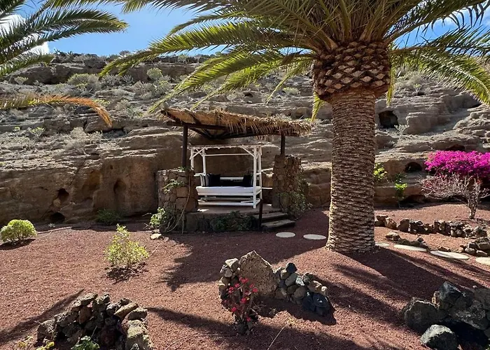 Villa Castillo Lanzarote Sophie - Luxury -sleep In A Volcanic Cave With Heated Pool