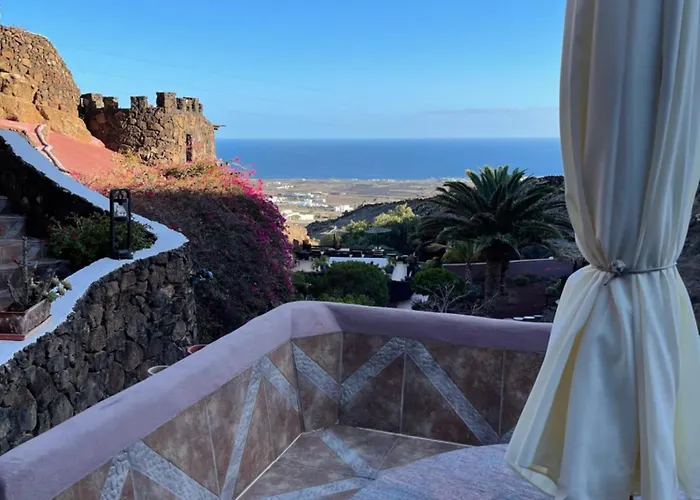Castillo Lanzarote Sophie - Luxury -sleep In A Volcanic Cave With Heated Pool Tías