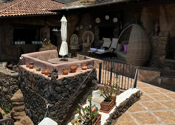 Castillo Lanzarote Sophie - Luxury -sleep In A Volcanic Cave With Heated Pool Villa *
