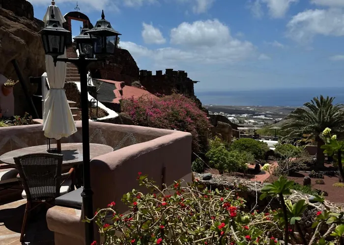 Castillo Lanzarote Sophie - Luxury -sleep In A Volcanic Cave With Heated Pool Villa Tías