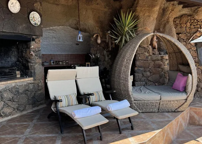 Castillo Lanzarote Sophie - Luxury -sleep In A Volcanic Cave With Heated Pool Villa *