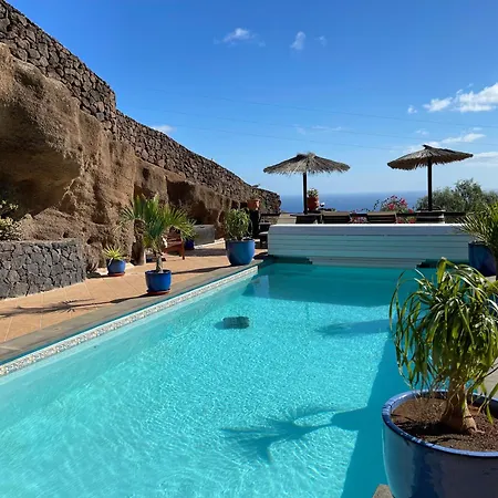 Castillo Lanzarote Sophie - Luxury -sleep In A Volcanic Cave With Heated Pool
