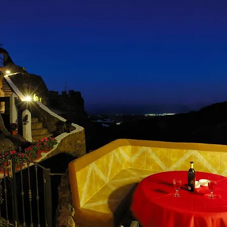 Castillo Lanzarote Sophie - Luxury -sleep In A Volcanic Cave With Heated Pool