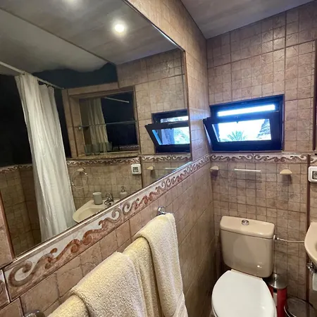 Castillo Lanzarote Sophie - Luxury -sleep In A Volcanic Cave With Heated Pool 티아즈